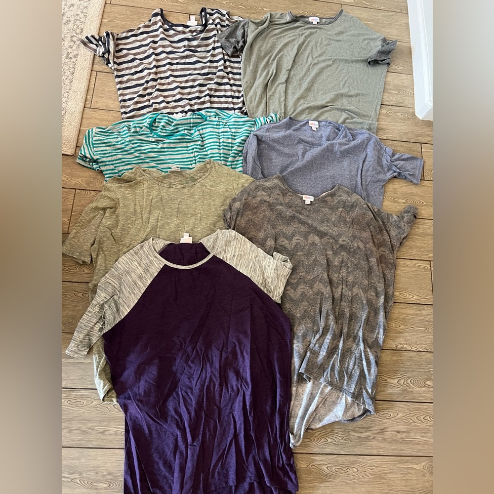Lot of 7 LuLaRoe Carly tunics in size S
